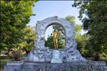 Johann Strauss statue